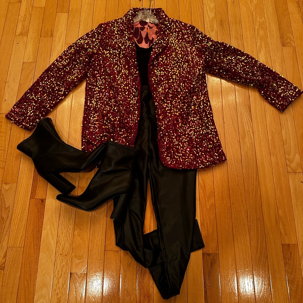 Gorgeous BiBi sequin blazer in wine